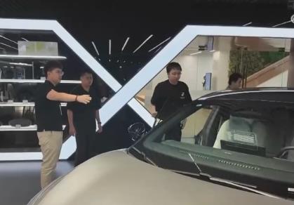 汽车消费向“智购”“智审”“智换”“智充”“智停”全链条服务延伸 拓宽新增长空间