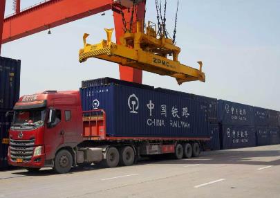 从“一周三班”到“天天班” 中越班列跨境运输企稳回暖