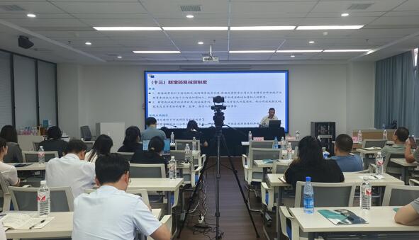 湖南岳阳：“党建红”领航“司法蓝”