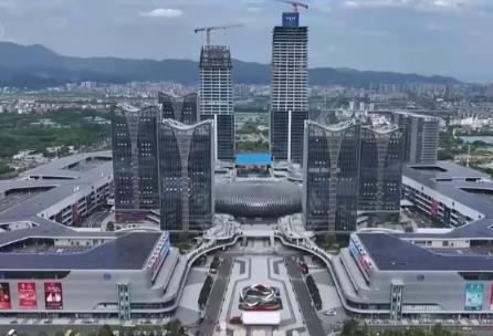 浙江义乌特色“进货式旅游”持续升温 智能好物受热捧