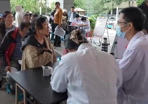 国家巡回医疗队开展驻点帮扶 优质诊疗下沉中西部县域