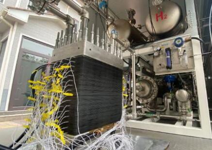 200千瓦40标方AEM电解水制氢电堆与系统研发成功