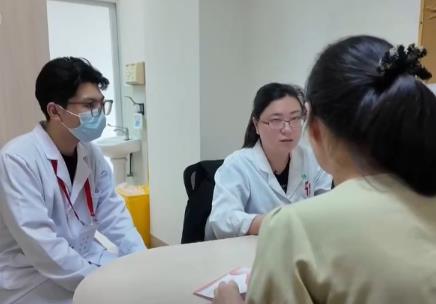 从费用减免到全程覆盖 生育新政再为准妈妈“减负”