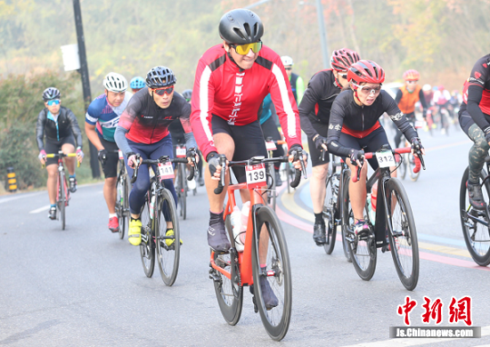 畅行“天然氧吧” 环南京自行车赛浦口区站开赛