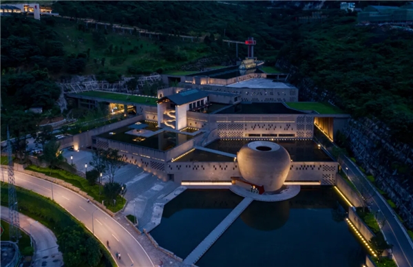 再获建筑设计类大奖，郎酒庄园的世界级，不是说说而已