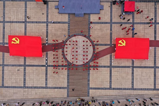 长征路上学党史 行走党课谋振兴