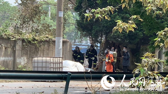 常州经开区氯气泄漏事故:河水发绿 有刺鼻气味