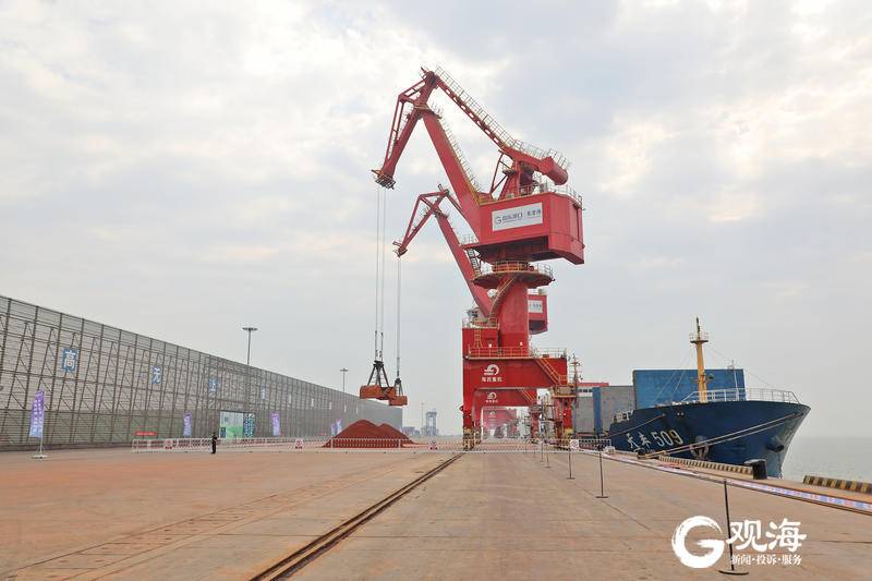 突破4项核心技术！山东港口自主研发的全球首台自动化门机投产