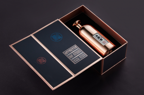 一款为礼赠而生的茅台镇酱香白酒——金酣客