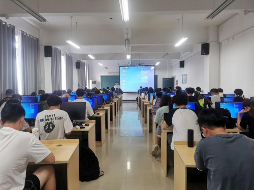 万应工场低码实训走进湖南工程学院，助力软件应用型人才培养 