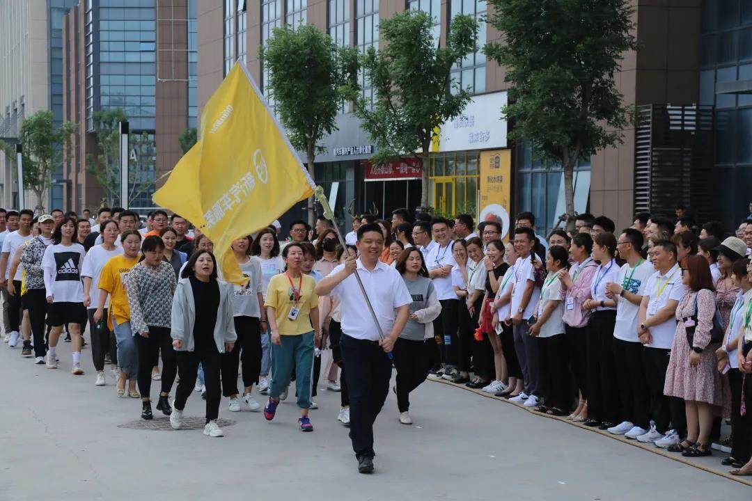 绿之源集团拔河比赛展风采 凝心聚力创佳绩