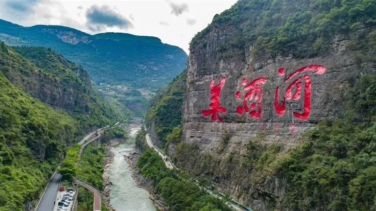 大国品牌“军星”闪耀，酱酒家族再添新标杆