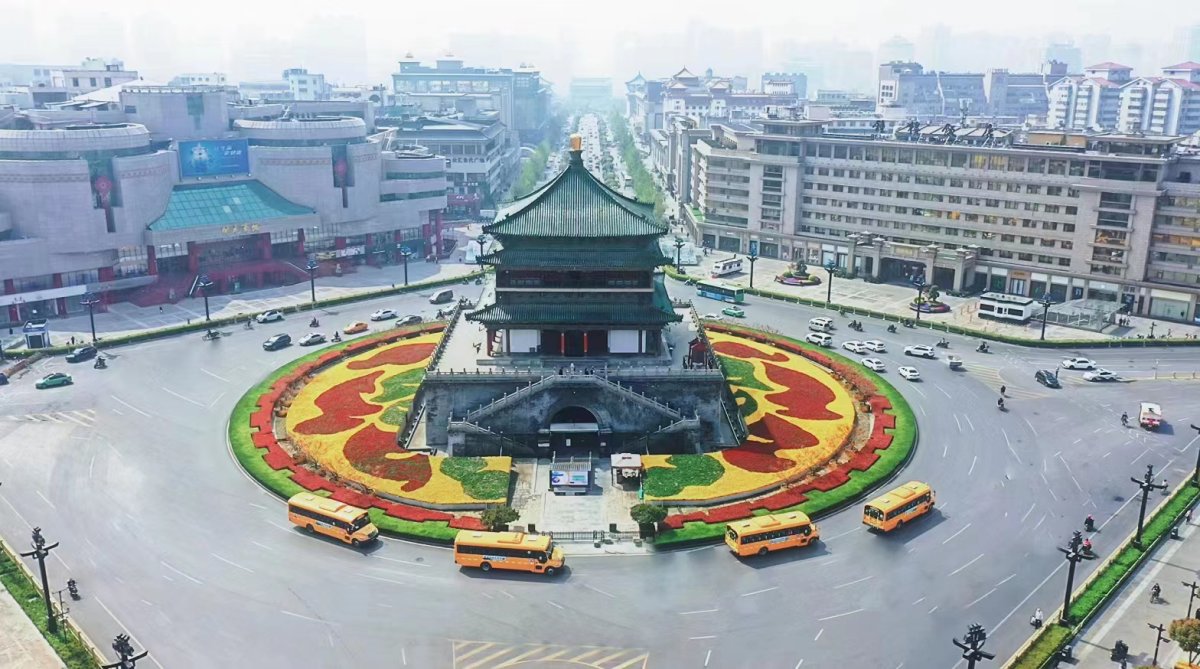  用十年探索守护上学之路 西安新星校车坚守的责任