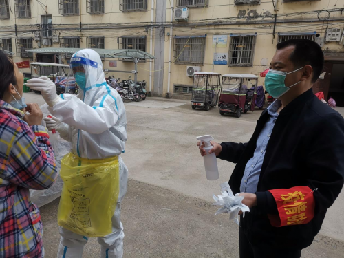 沈丘烟草局龚波：抗疫一线践初心 心系群众解民忧