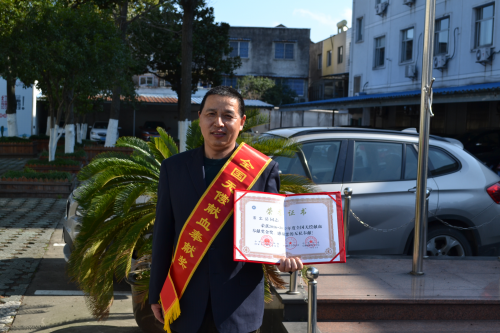 董忠岳：无偿献血的坚持者、传播者和影响者