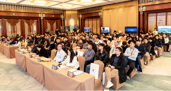 大疆机场2首次公开展示获多方肯定，飞进延庆“守卫”长城