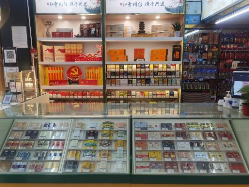 当好排头兵 不愧军人魂——记武武昌区卷烟零售客户王永红