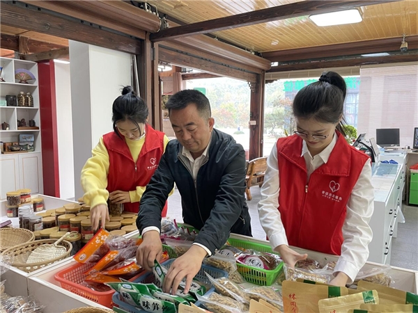  湖州安吉县烟草专卖局：“小驿站”筑起户外工作者“暖心港湾” 