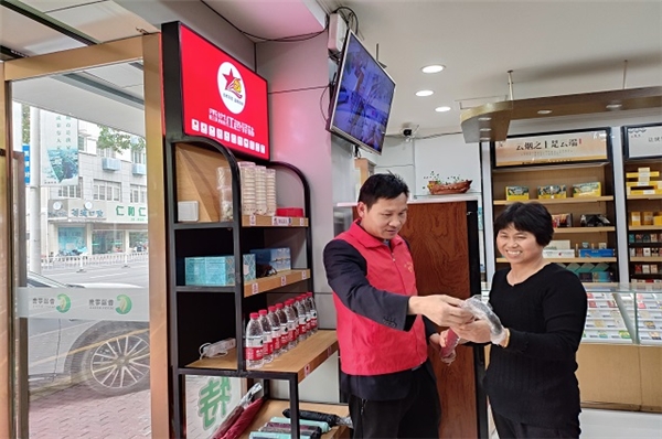 浙江嵊州市烟草专卖局：“香溢”暖心“邻”距离 文明志愿显担当