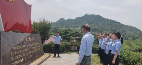 蕲春县烟草专卖局：张榜所部打造“三个阵地”助推清廉所部建设