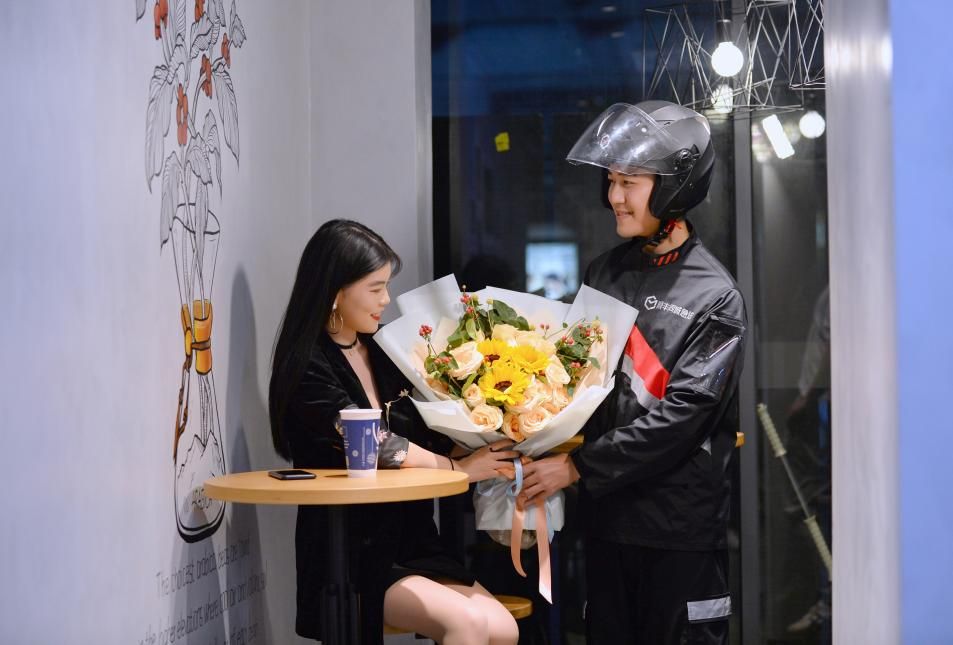 鲜花配送单量同比增长120%，顺丰同城助力消费者传递圣诞心意