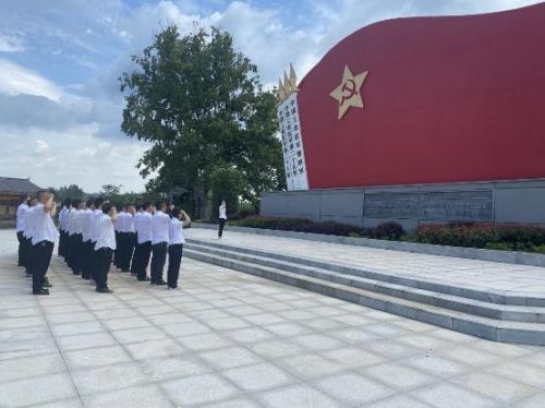 聚心聚力聚势 建强支部堡垒