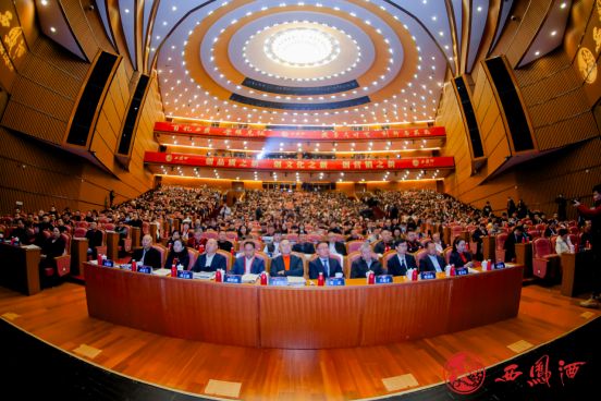 凤香飘扬满天下，西凤酒的百亿“取经”路