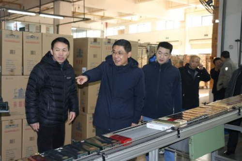 湖北黄冈：“四心”同行护航节日物流配送