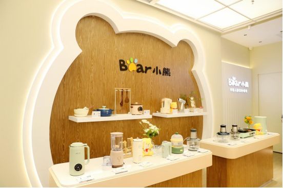 小熊电器：做每一代年轻人的“同龄人”