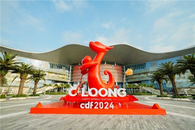  迎“消费促进年”点燃春节文旅热潮，中免集团海南免税店齐发力 