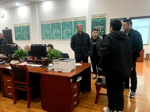 蔡甸烟草领导班子开工首日送祝福、鼓干劲