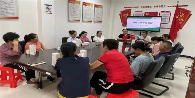 湖北英山：暖心服务共成长