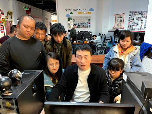 龙岩新罗：搏心中梦想  赢美好人生