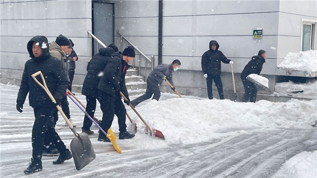 “政企同心 除雪破冰”本溪烟草在行动