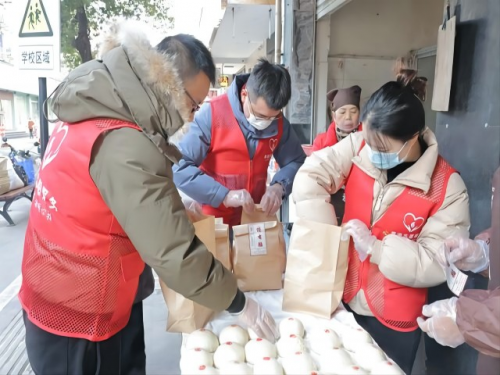 浙江丽水市烟草专卖局：香溢志愿爱“润”人心  尊老爱幼情“暖”三月