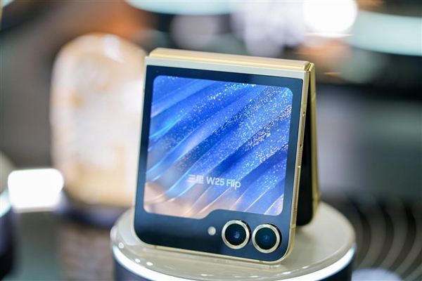 盘点进博会:三星AI手机引领创新 赋能美好生活 盘点进博会:三星AI手机引领创新 赋能美好生活