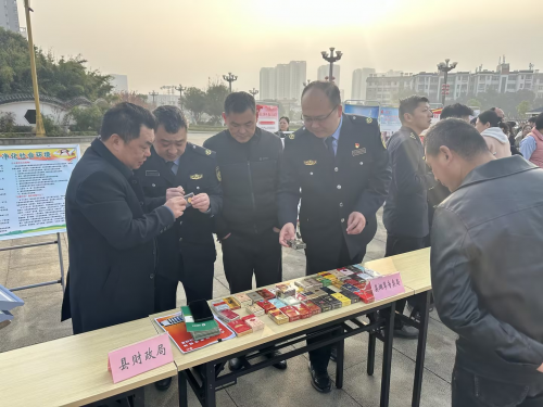 湖北黄梅：法治光芒照烟草，普法行动映民心