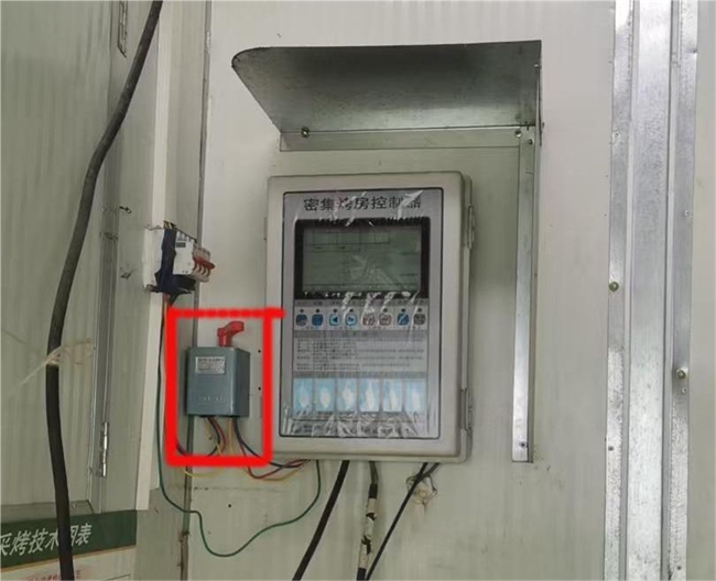 广西隆林烟草：给烟农免费派发“亲情盒”