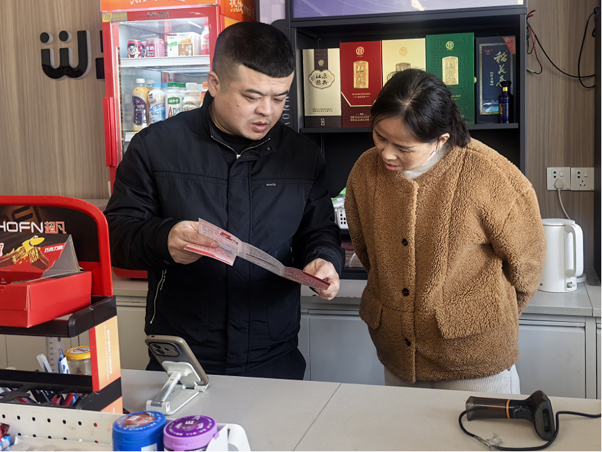 湖北浠水：暖心服务“不打烊” 志愿微光“成繁星”