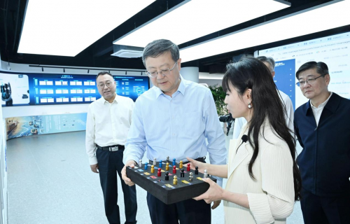 支持企业更好融入全市产业发展布局！上海市委书记陈吉宁调研海智在线