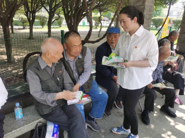 湖北红安：普法“泥土味”浸润老区心